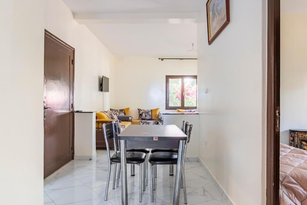 Appartement Chaleureux Et Calme, Parking, Jardin Agadir Exterior foto